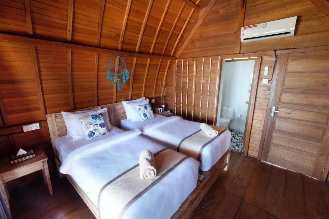 Adara Beach Huts Batununggul Exterior photo